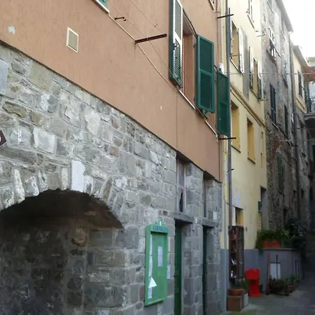 Apartment Appartamentino Tipico Nel Centro Corniglia